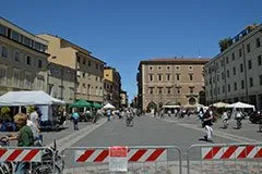 Площа Трьох Мучеників, Ріміні, Італія